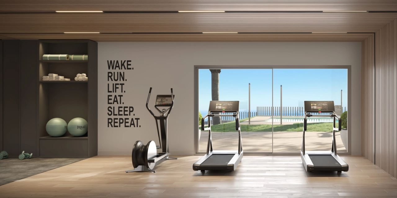 Blijf actief in de ultramoderne fitnessruimte met een inspirerend uitzicht op de Costa del Sol.