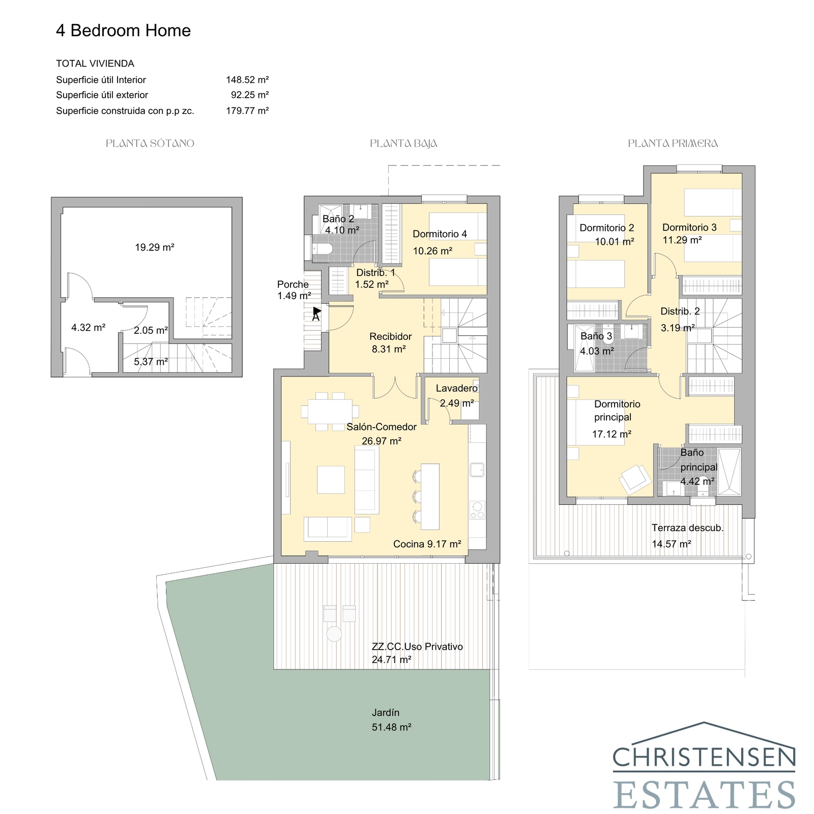 De woning met vier slaapkamers biedt maximaal comfort en ruimte, verdeeld over twee verdiepingen met meerdere terrassen en een privétuin.