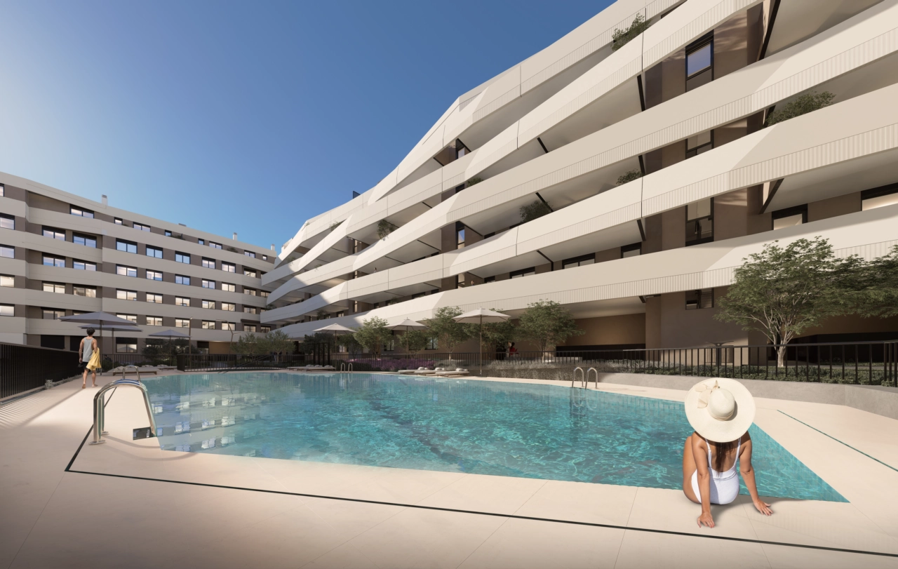 Geniet van het grote gemeenschappelijke zwembad, gelegen in aangelegde tuinen, een perfecte plek om te ontspannen en af te koelen.