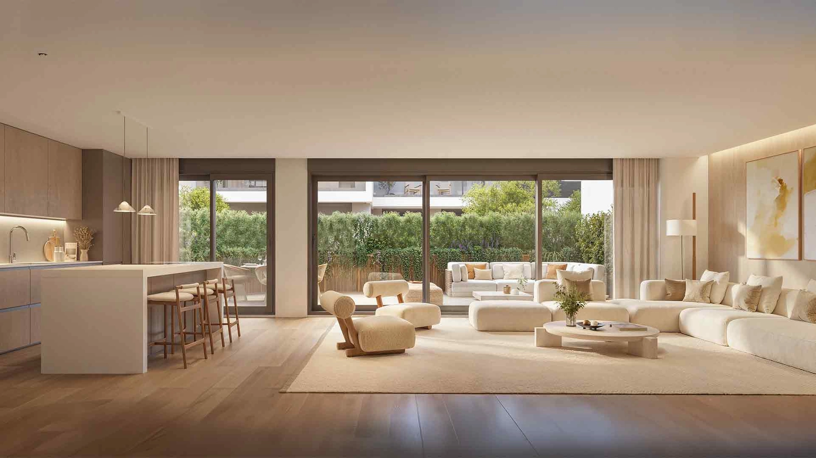 Ruime en lichte open woonruimtes ontworpen voor comfort en naadloos verbonden met buitenterrassen.