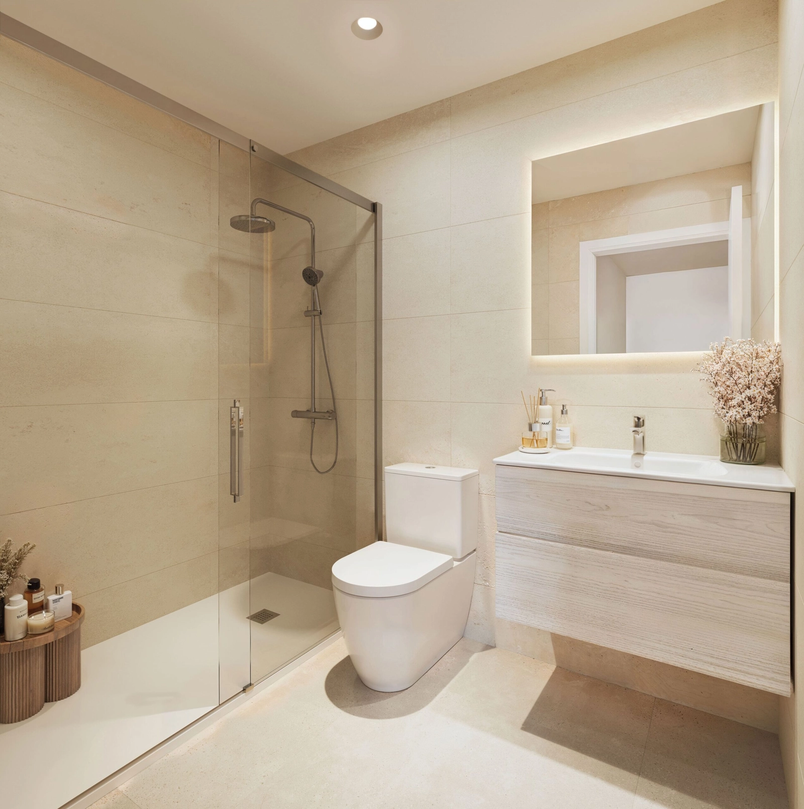 Een stijlvolle badkamer met een inloopdouche en eigentijdse designaccenten.