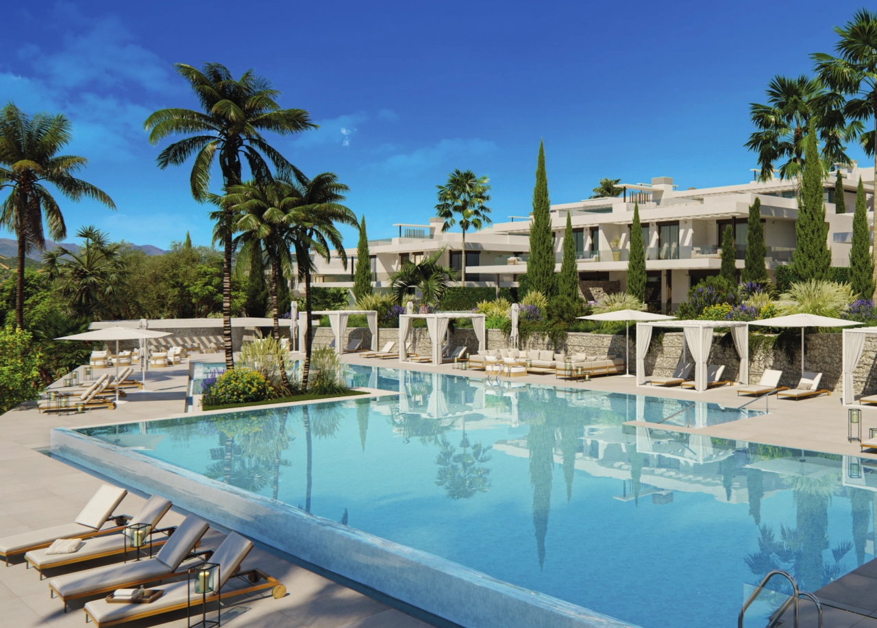 Ontspan bij een van de prachtige gemeenschappelijke zwembaden, omringd door weelderige tuinen.