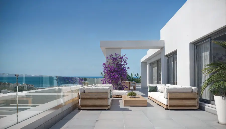 Ruime terrassen ontworpen om te genieten van het prachtige uitzicht op zee aan de Costa del Sol.